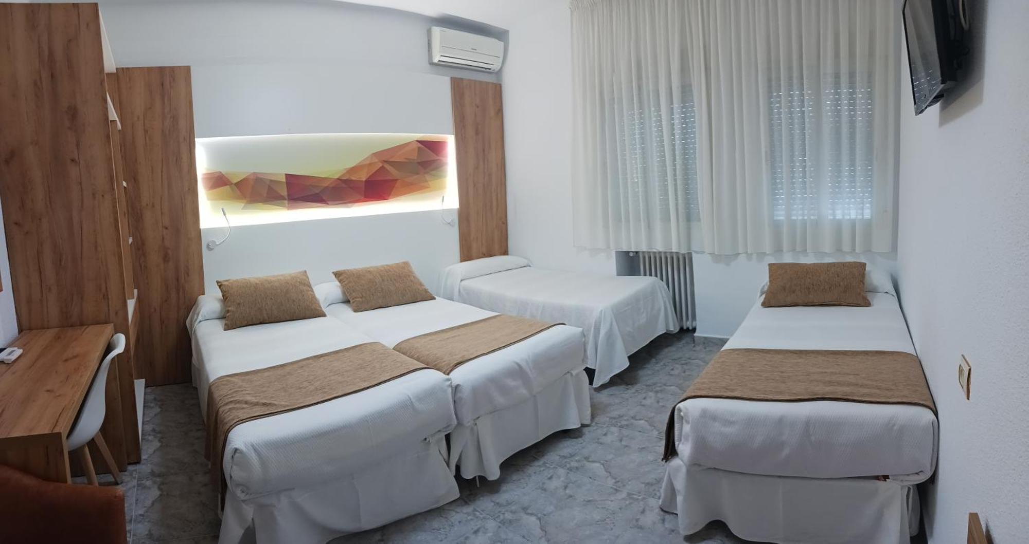 Hostal Real Пласенсия Экстерьер фото