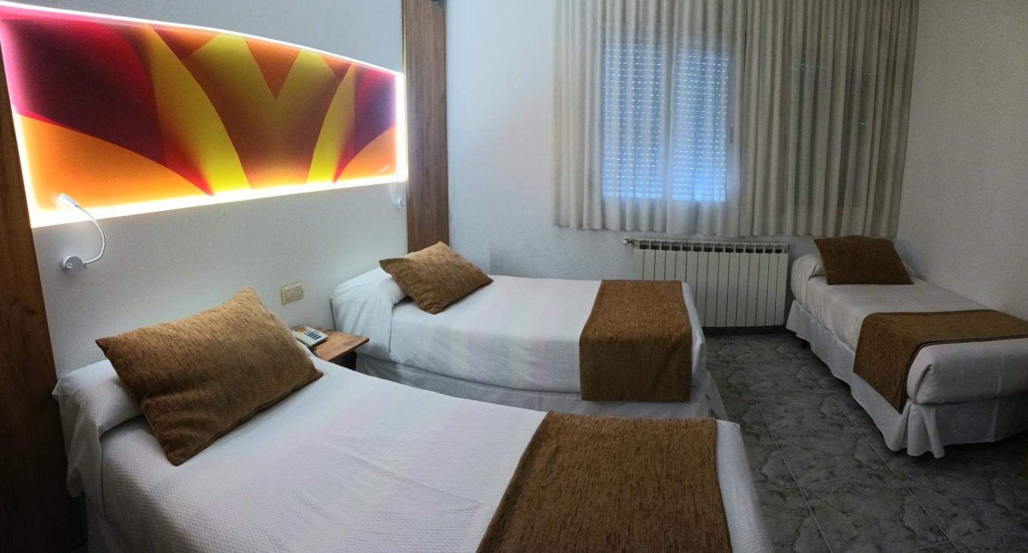 Hostal Real Пласенсия Экстерьер фото