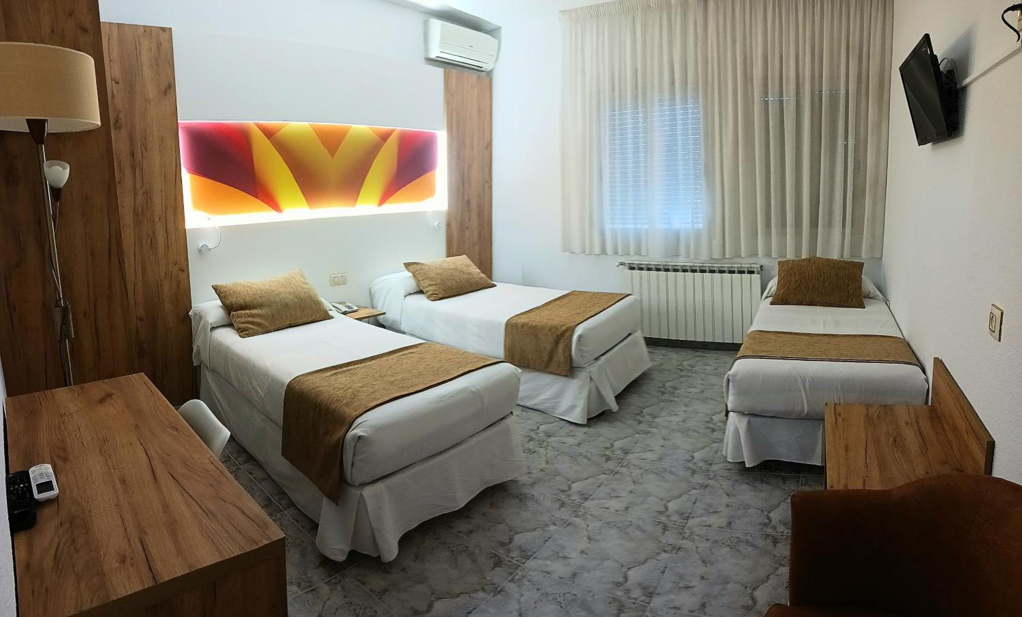 Hostal Real Пласенсия Экстерьер фото