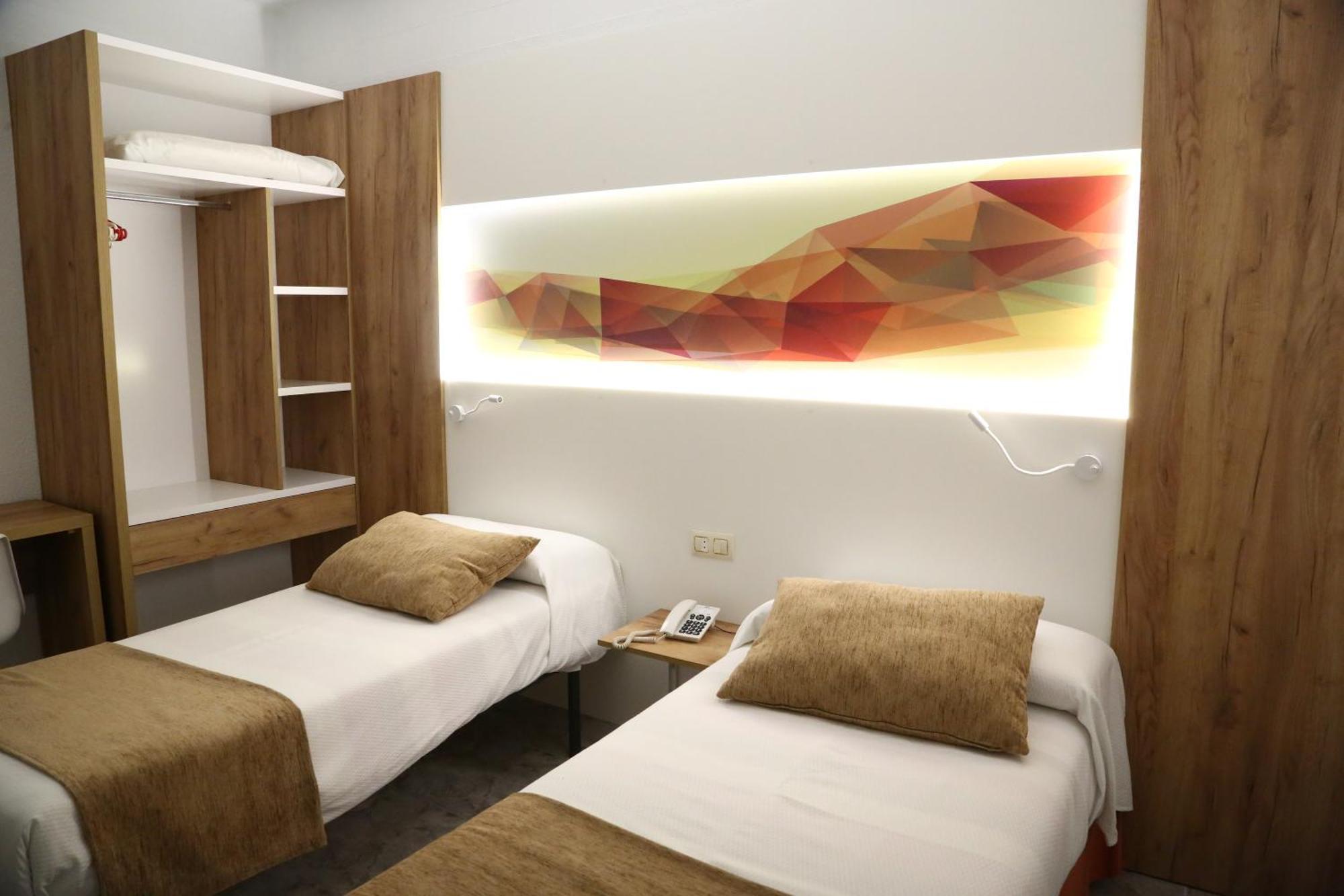 Hostal Real Пласенсия Экстерьер фото