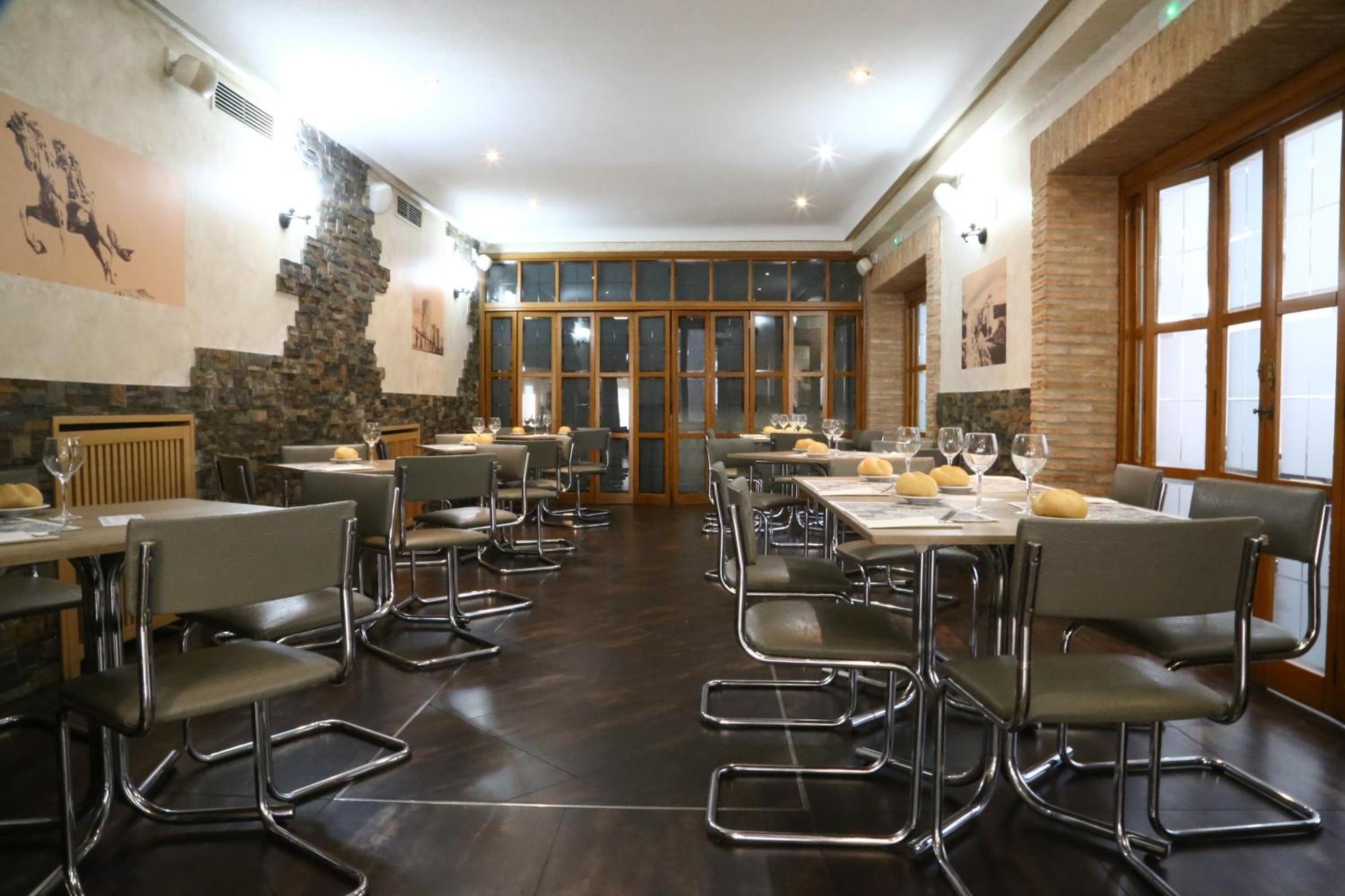 Hostal Real Пласенсия Экстерьер фото